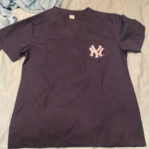 Yankee scrub top